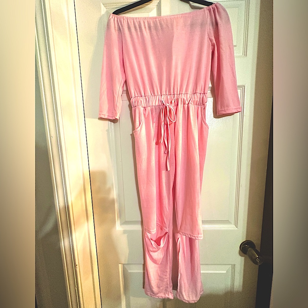 Pink lounging jumper